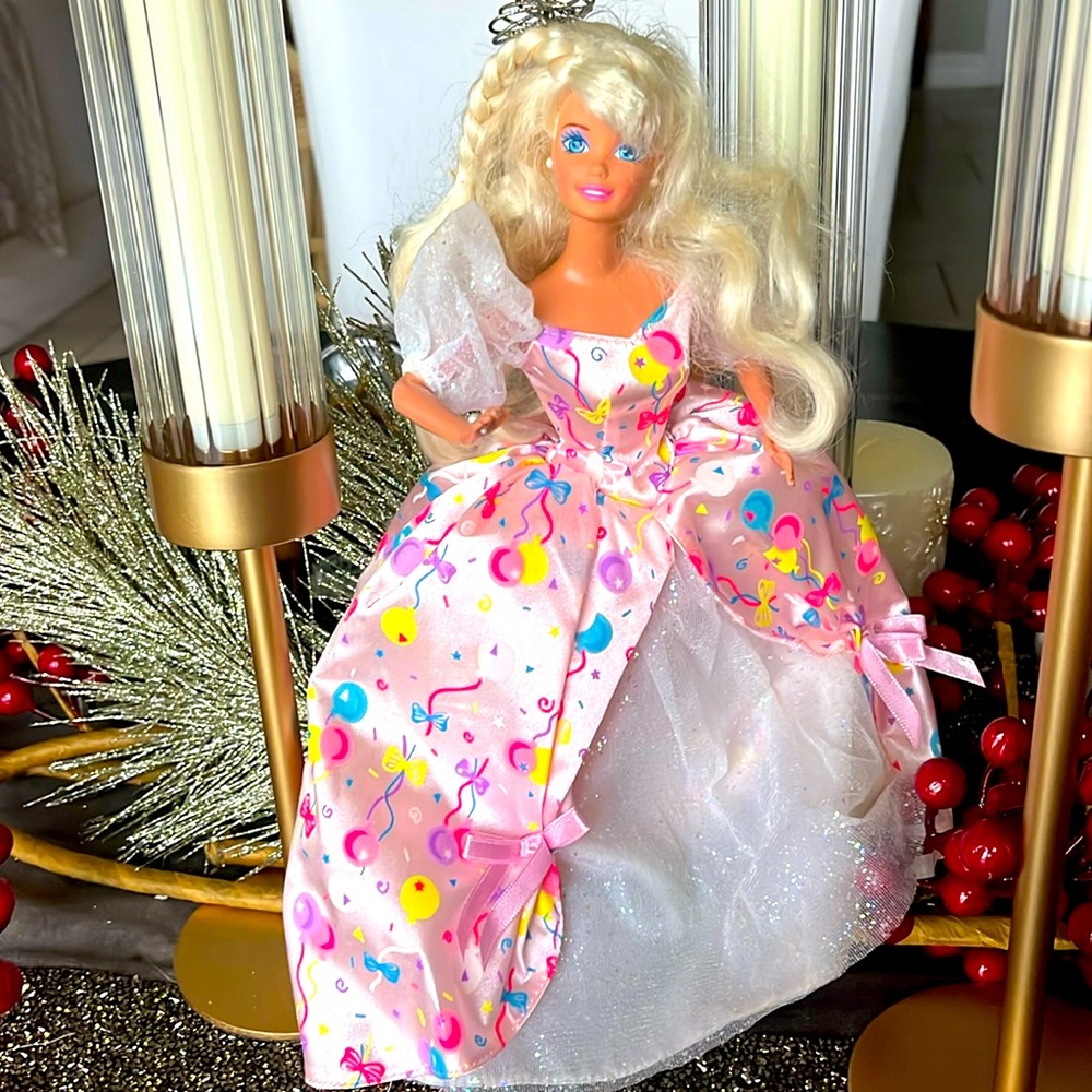 Vintage 90s Barbie Mattel Prettiest Present Special Day Happy Birthday Doll Toy